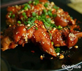 蒜香酱爆猪蹄