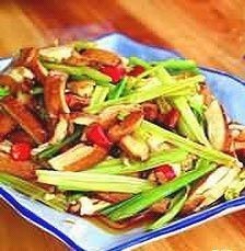 芹黄烧鱼条