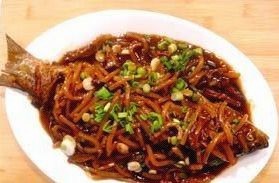 魔芋烧鱼
