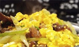 木耳炒鸡蛋