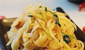 凉拌土豆丝