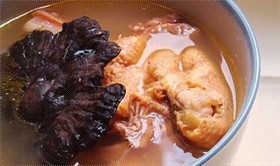 灵芝鸡汤