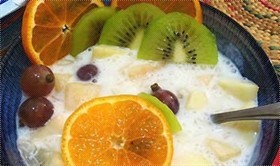 酸奶银耳水果羹