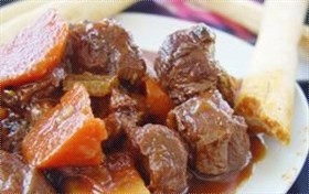 红酒蔬菜炖牛肉