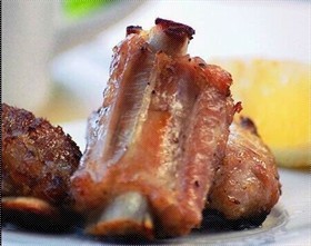 黑胡椒柠香烤肋排