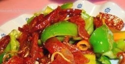 尖椒炒辣香肠