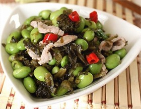 咸菜肉丝炒毛豆
