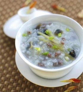皮蛋淡菜粥