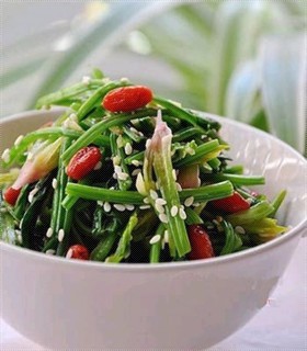 芝麻枸杞拌菠菜