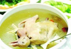 萝卜鸽子汤 