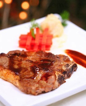 黑椒红酒汁煎牛扒