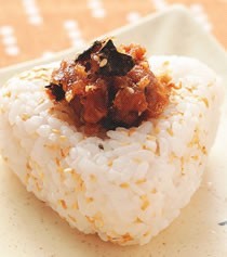 肉松饭团