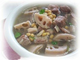 黄豆莲藕排骨汤
