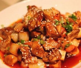 酸辣兔肉
