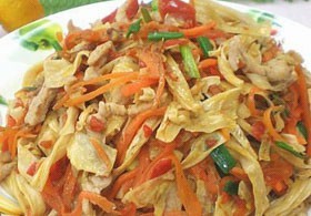 胡萝卜炒腐竹