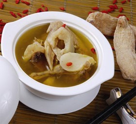 天麻炖鸽子