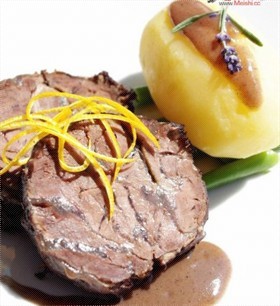 红酒炖牛肉