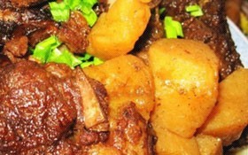 排骨炖土豆
