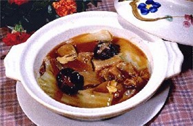 菘菜油鸭煲