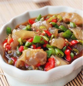 滋补酸辣牛筋煲