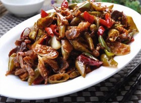 糖蒜爆鸡胗