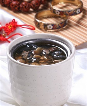 花旗参炖竹丝鸡