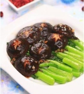 蚝油香菇菜心
