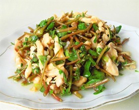 马齿苋炒鸡丝