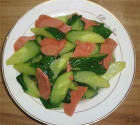 火腿肠炒黄瓜