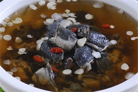 花旗参乌鸡汤