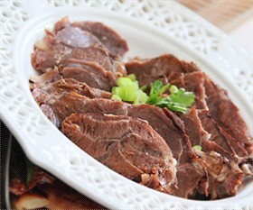 高压锅酱牛肉 