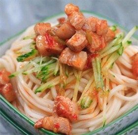 辣酱肉丁面