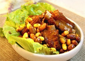 花生黄豆烧排骨