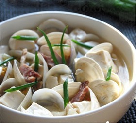 蛤蜊豆腐汤