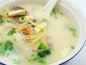 鲫鱼薏米汤