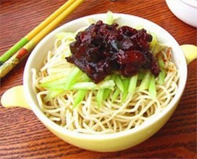 脆瓜炸酱