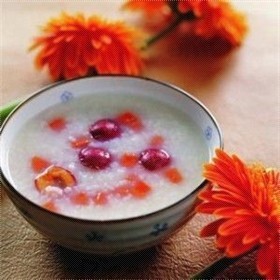 无花果菱角薏米粥