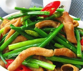韭菜花炒鸭肠