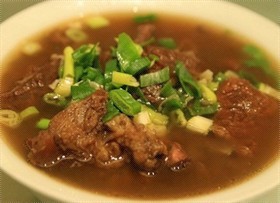 花生米牛肉汤