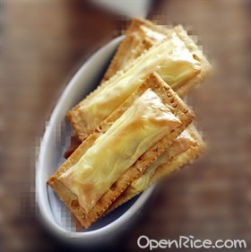 芝士肉松苏打饼