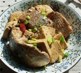 黄鱼炖豆腐