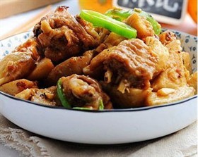 芋头烧鸡翅
