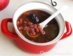 红枣莲子赤豆汤