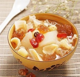 山竹桃胶蔓越莓雪耳羹
