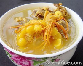 虫草花玉米排骨汤