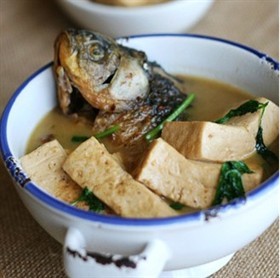 酱焖鲫鱼豆腐
