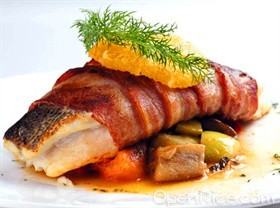 鲈鱼烟肉卷