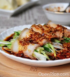 蒜泥白肉蔬菜卷