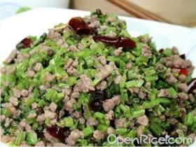芹菜牛肉末