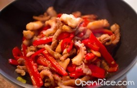 红椒肉丝炒鱿鱼